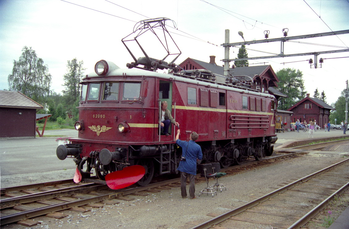 El 8 2060