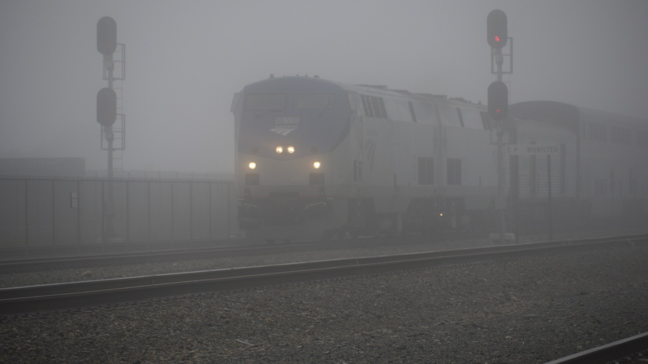 EMPIRE BUILDER thru the morning fog.