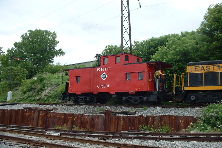 Erie Caboose #C254