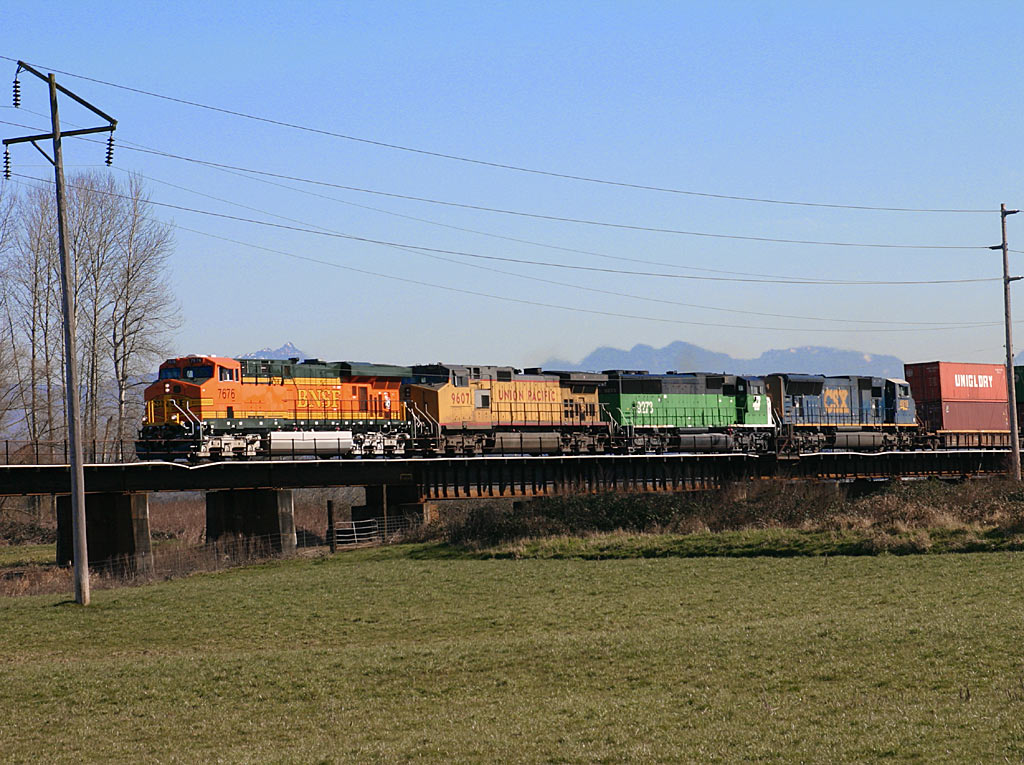 ES44DC