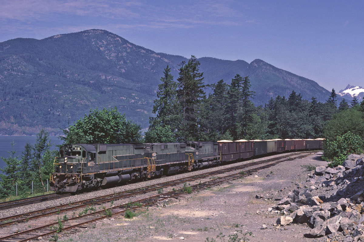 Extra 718 South