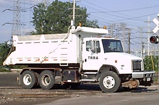 Freightliner_FL80