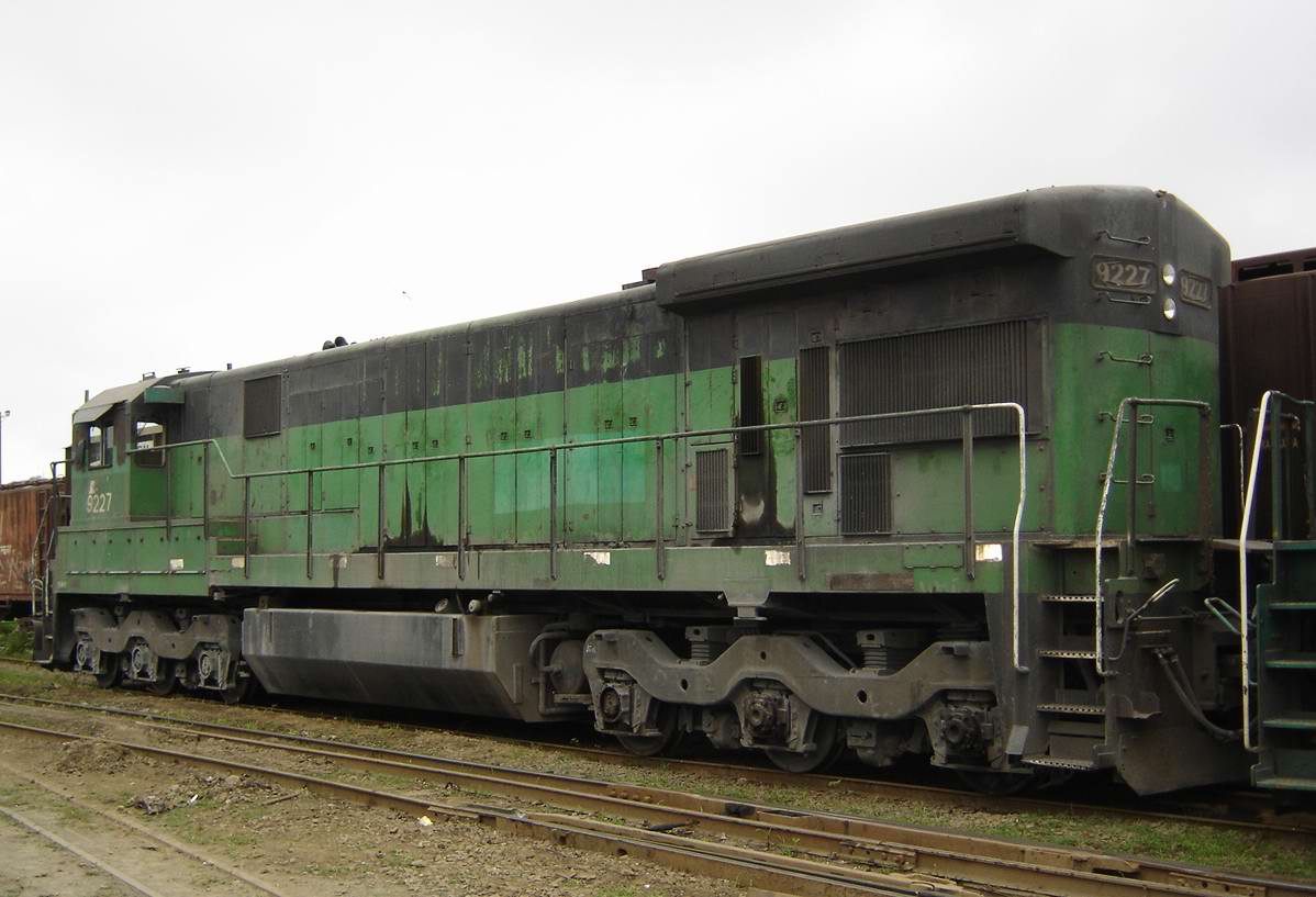 GE C30-7 #9227 Brasilferrovias (photo 2)
