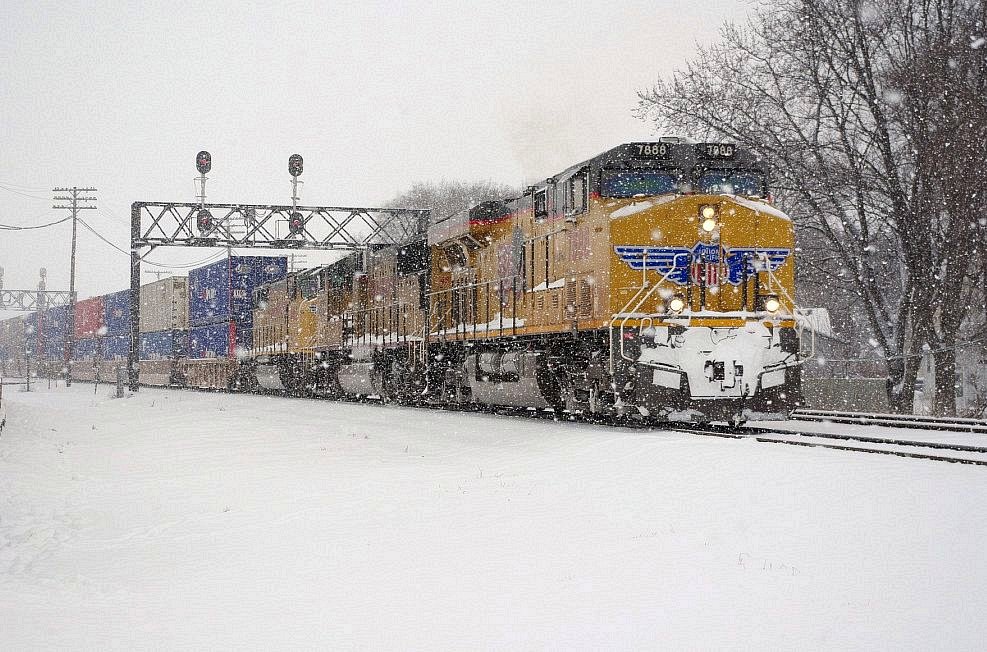 HEAVY SNOW IN DECEMBER
