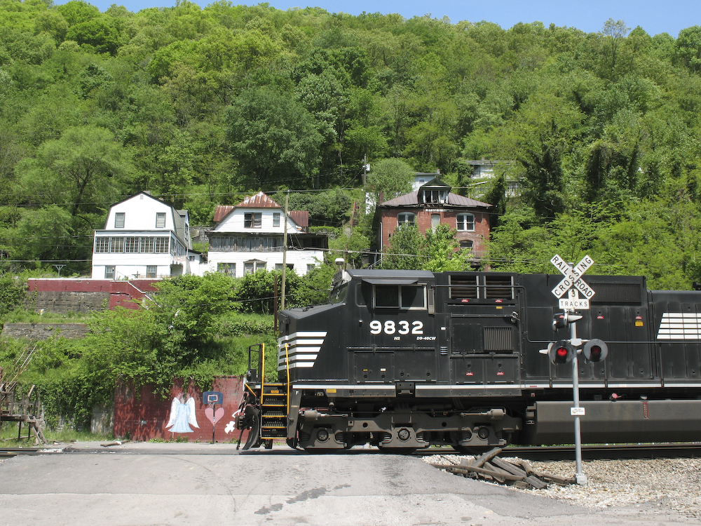 Helper Set Couples to a Coal Drag