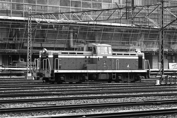 JNR DD13 at Ikebukuro