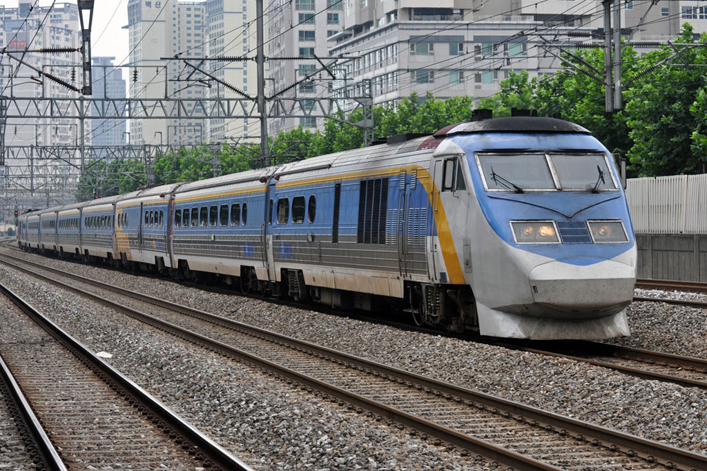 KORAIL series 111/251 on Gyeongbu line