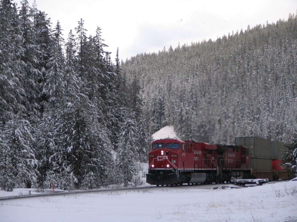 Lake_Ohara_Crossing3