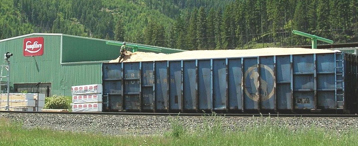 LOADING WOOD CHIPS
