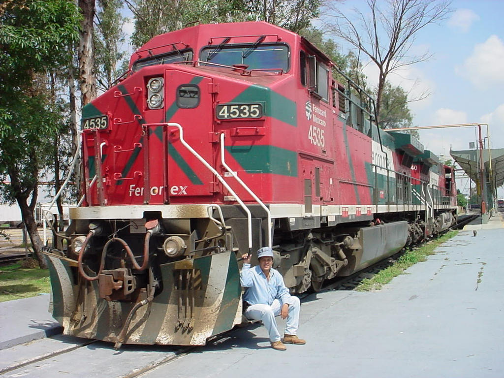 Loco 4535, GDL, Jal. Mexico.  20-Jul-2003