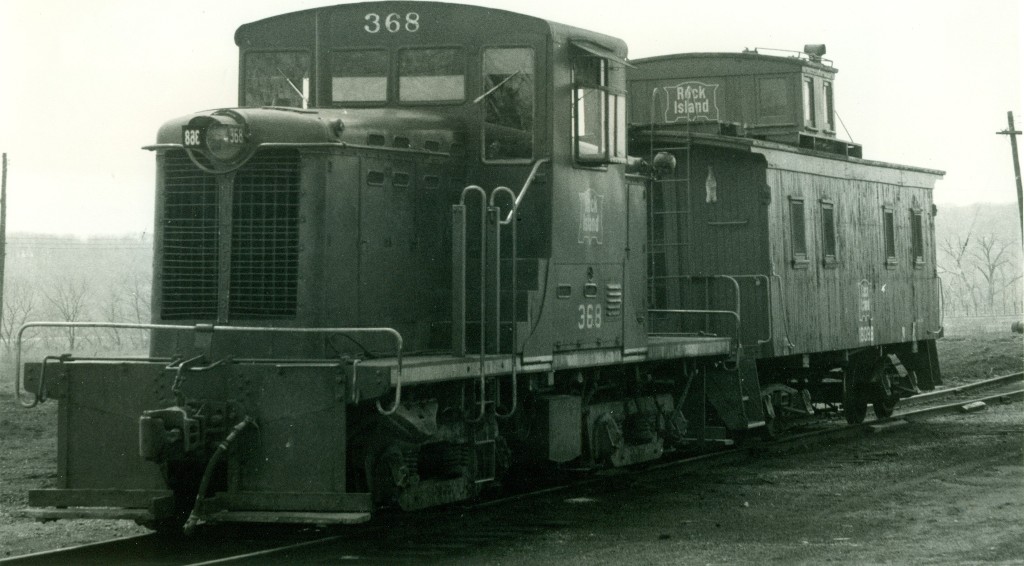 Locomotive & caboose-Peru Il