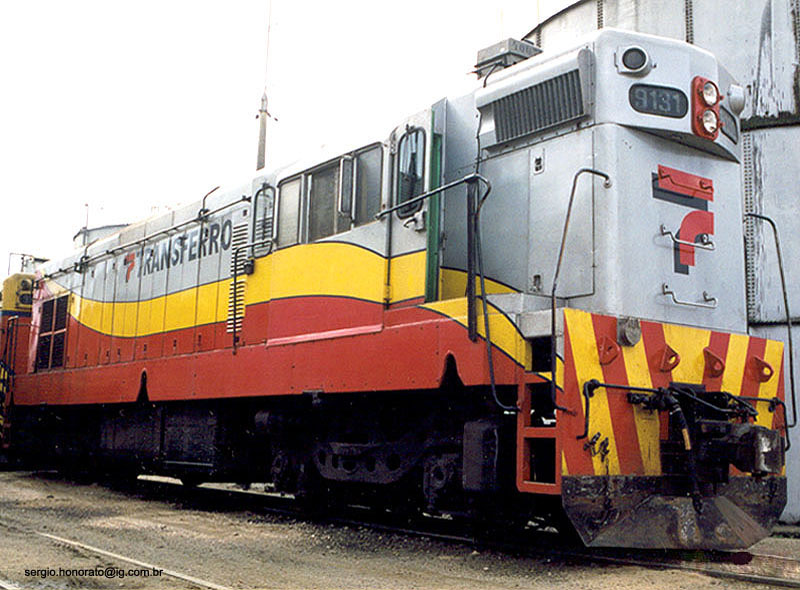 Locomotives in Mayrink 37