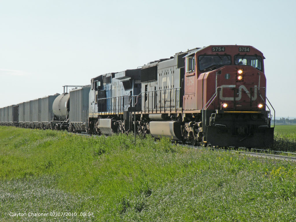 Long CN Train