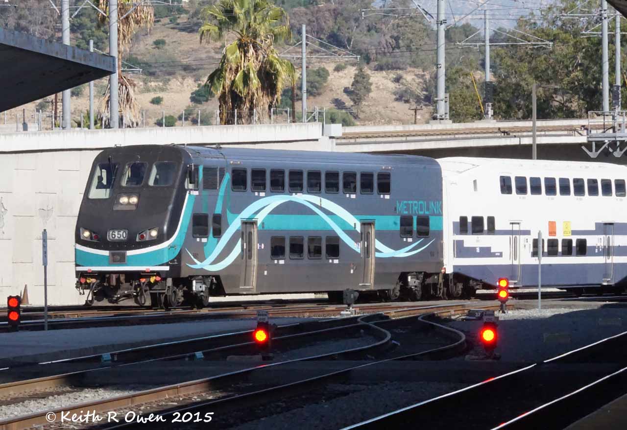 MetroLink Arriving at Union Station