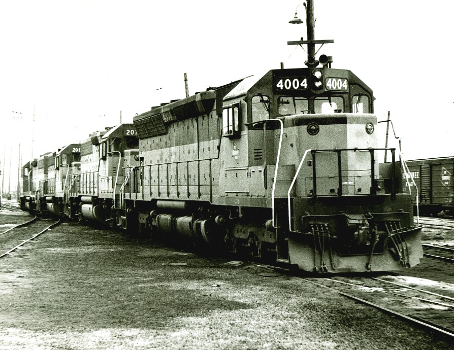 MILW SD45 4004
