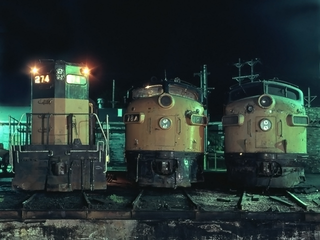 Milwaukee veterans at night