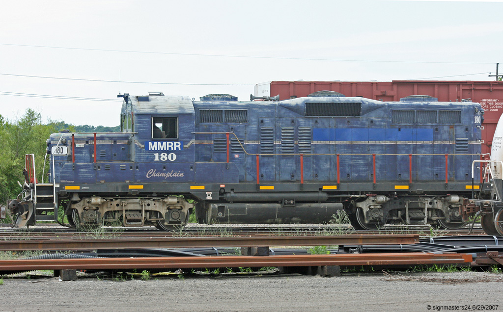 MMRR #180 working the yard in Muskegon, MI