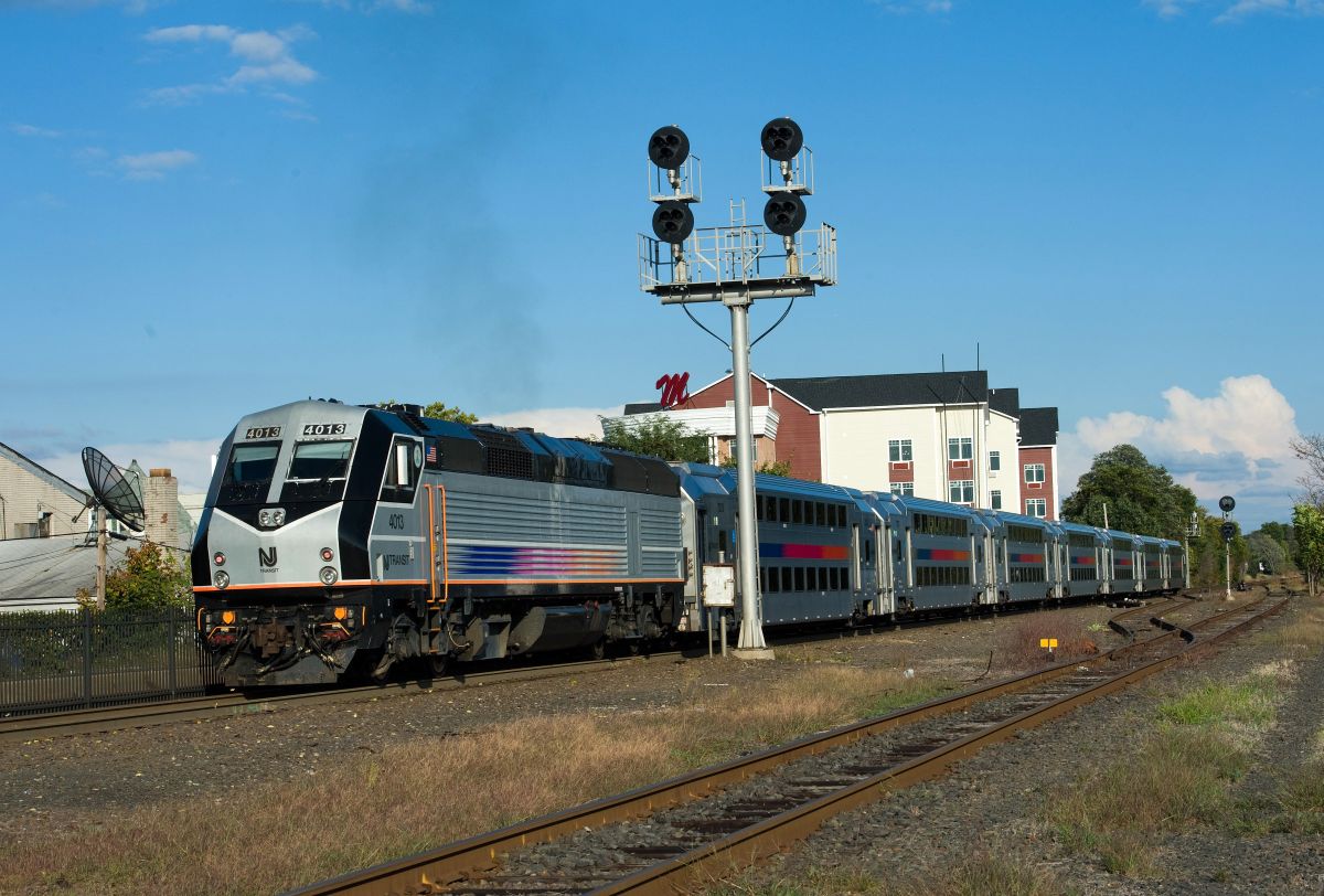 NJ Transit 4013