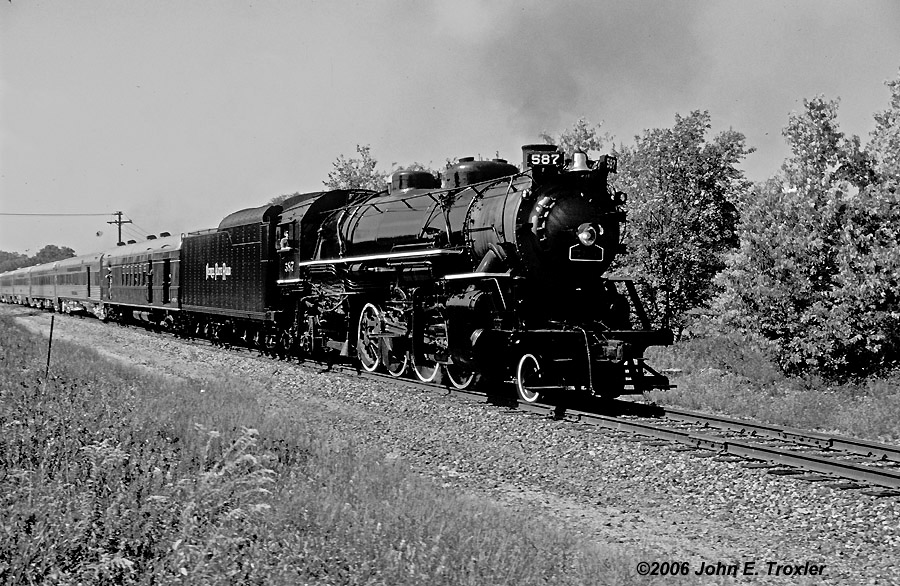 NKP 587