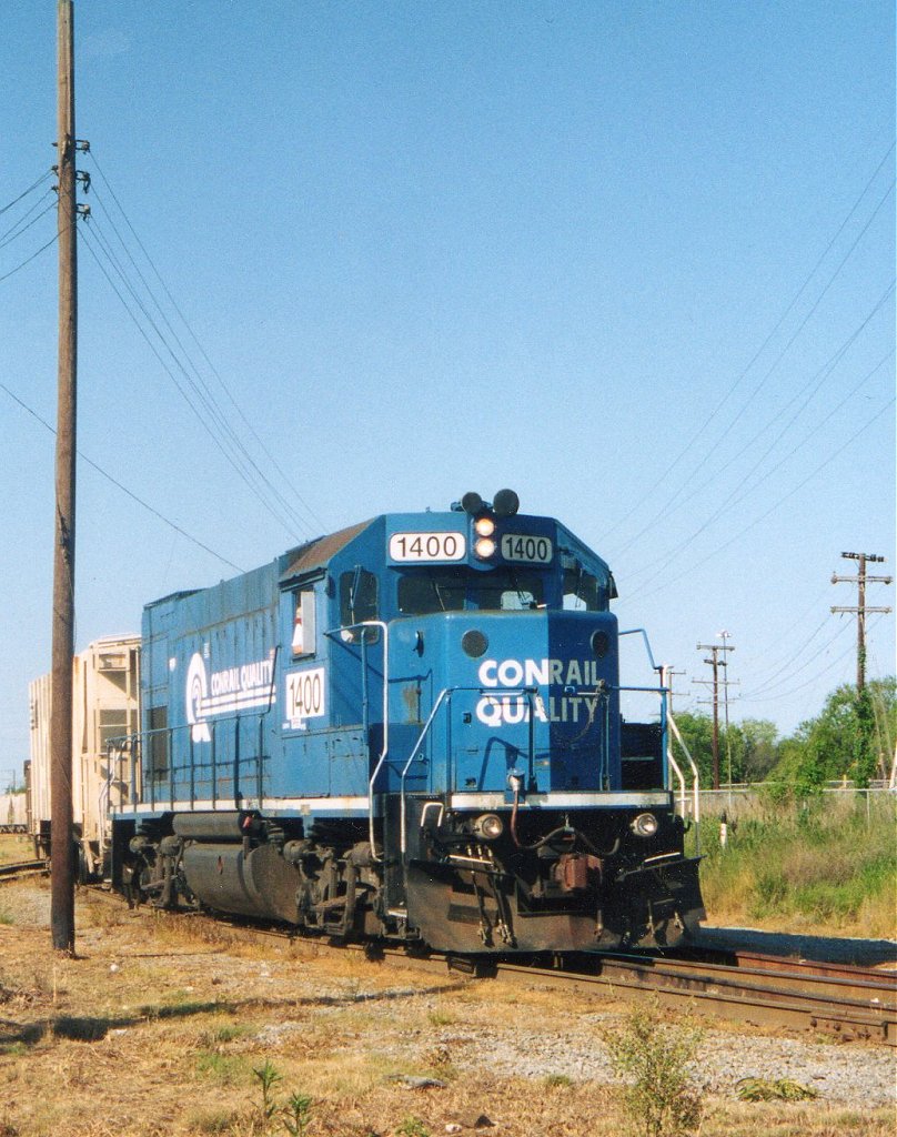 NPBL 1400 working the yard