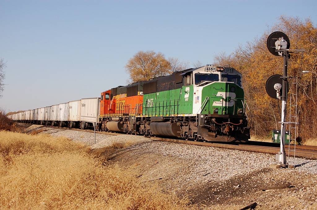 NS 256 with a pair of ex-BN SD60M's