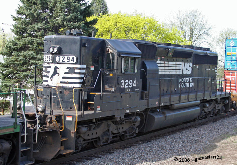 NS #3294 SD40-2, High Nose Rochelle, 2006