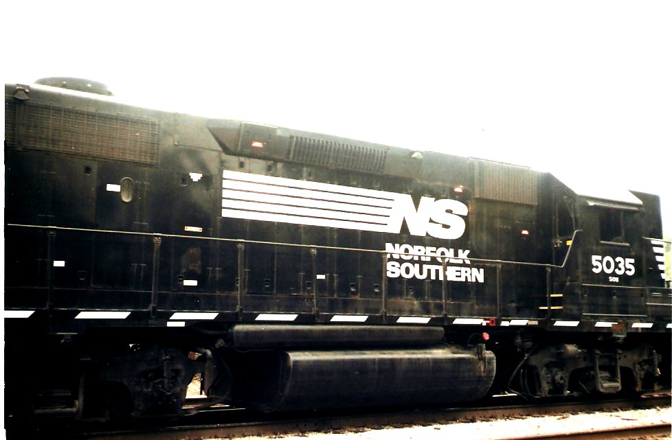 NS trains in Memphis TN