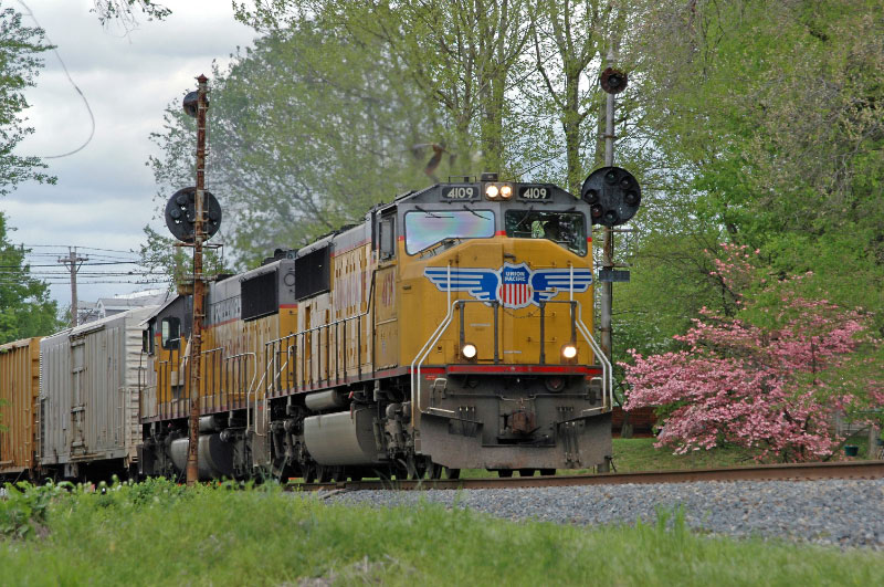 Q-687 at Caseyville Illinois