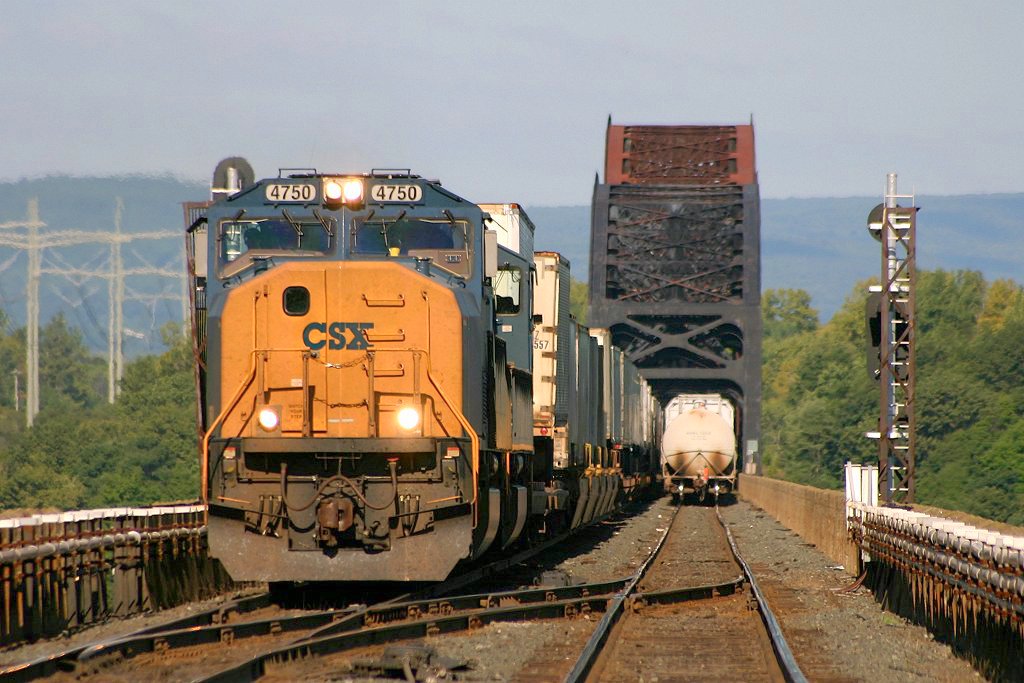 Q116 crossing the Hudson