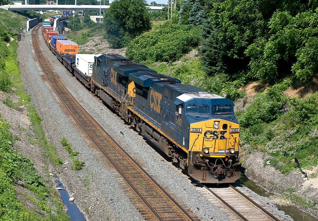 Q164-10 on the CSX Shortline Brooklyn Heights Ohio
