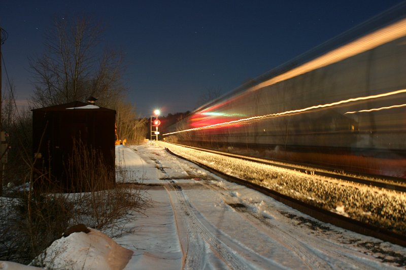Q417 streaking past