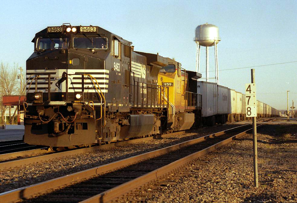 RoadRailers through the siding