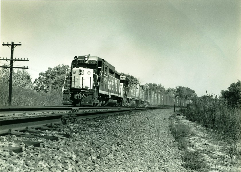SantaFe westbound freight climbing Edelstein  Hill
