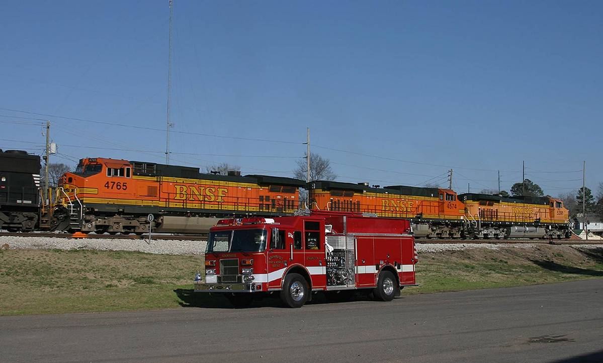 SB Freight passes New Pumper