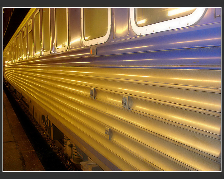 Sleeping coach linear