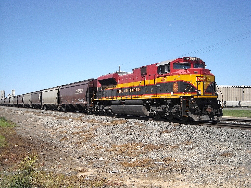 solo powered Grain train