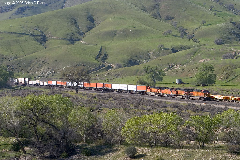 Southbound Intermodal at Caliente