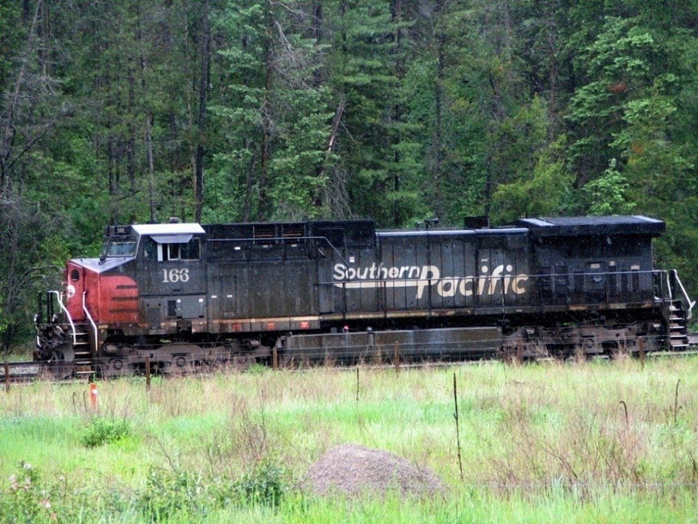 SP Unit sitting at Kingsgate (CP-UP Interchange at US-Canada Border