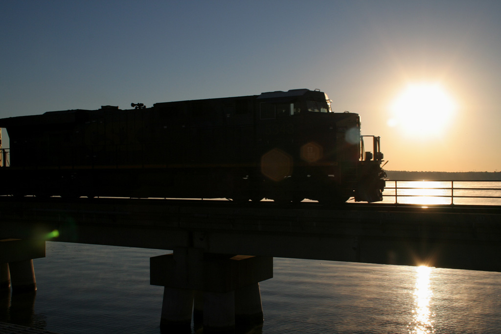 Sunrise on the Potomac