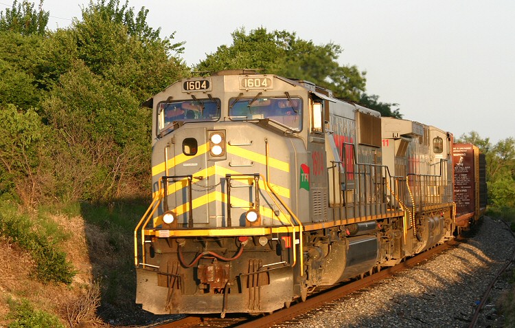 TFM 1604 - SD70MAC