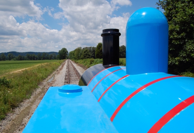 Thomas the tank going north at New Haven,KY