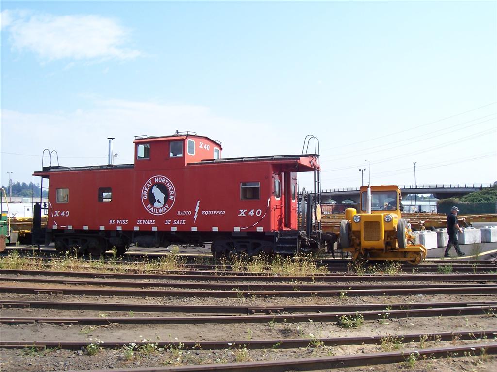 Trackmobile & GN Caboose