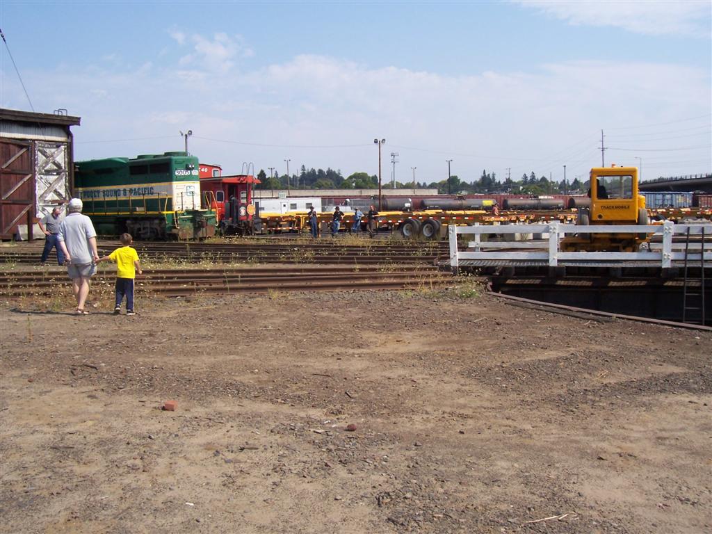 Trackmobile On The Turntable