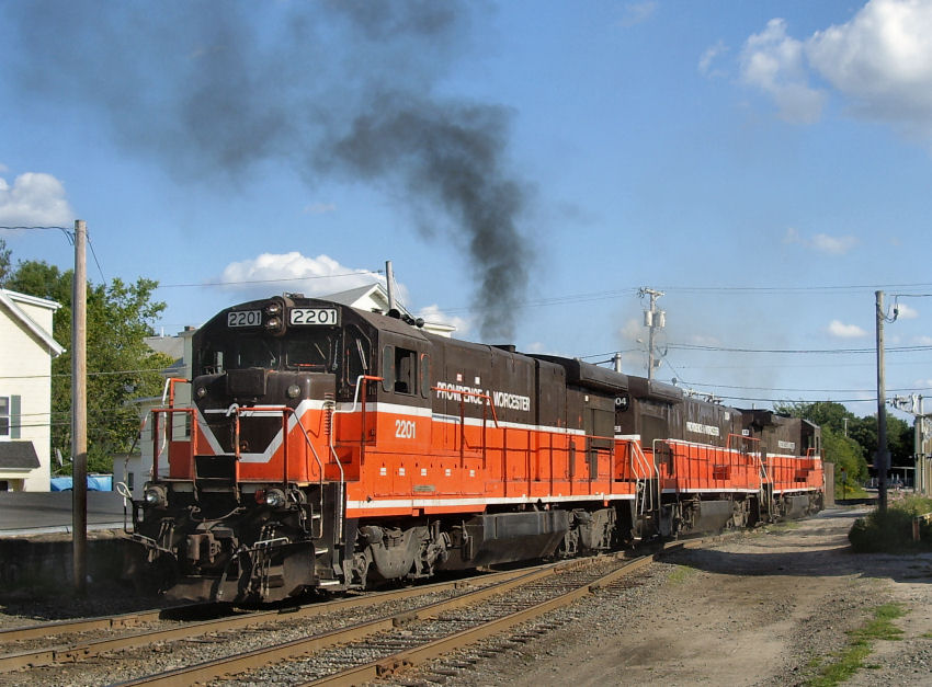 Train PR-3 at High and Titus Streets