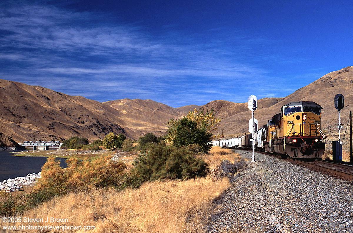 Union Pacific along the Snake River at Olds Ferry, Idaho