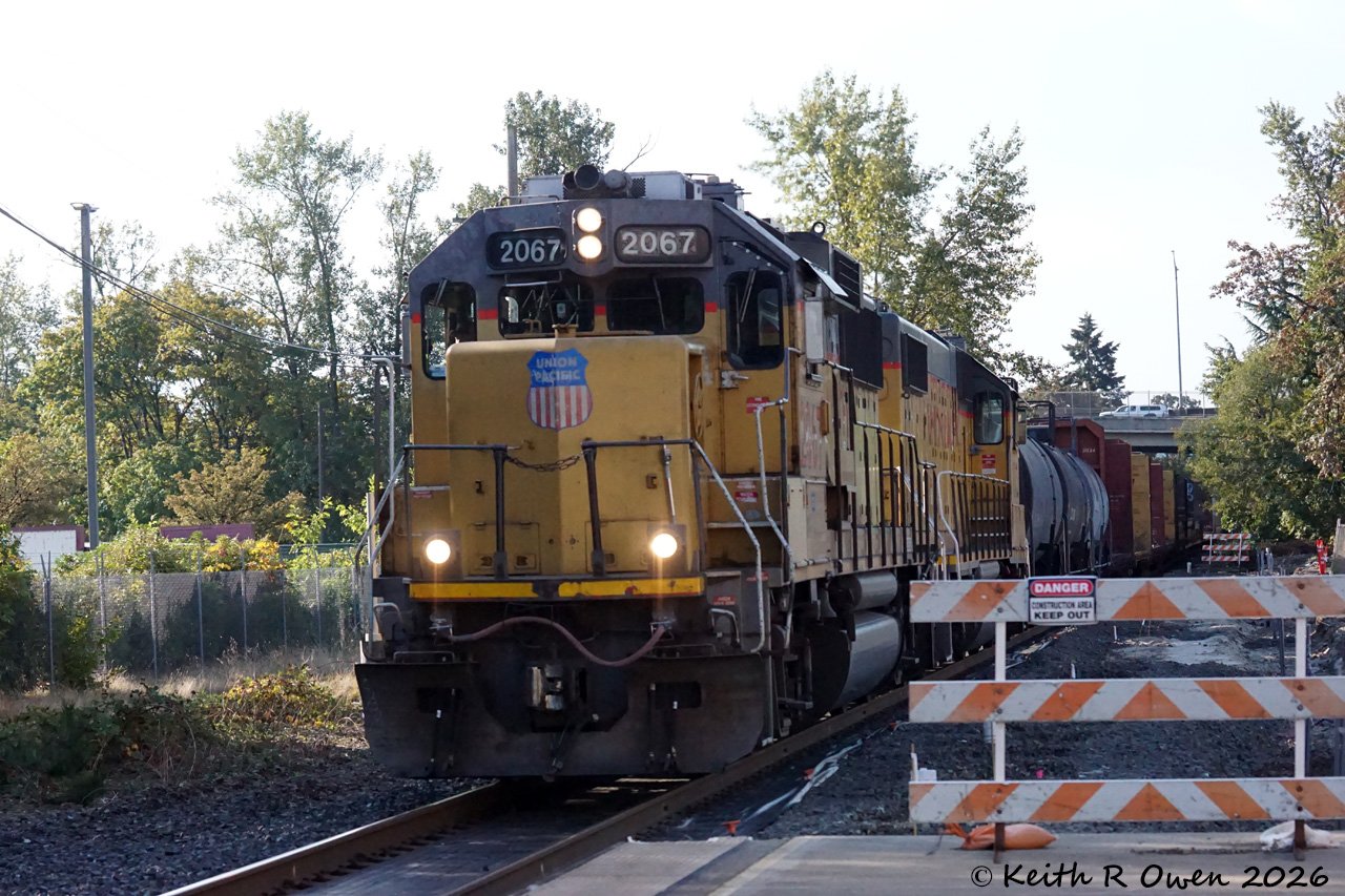 UP 2067 (GP40-2)