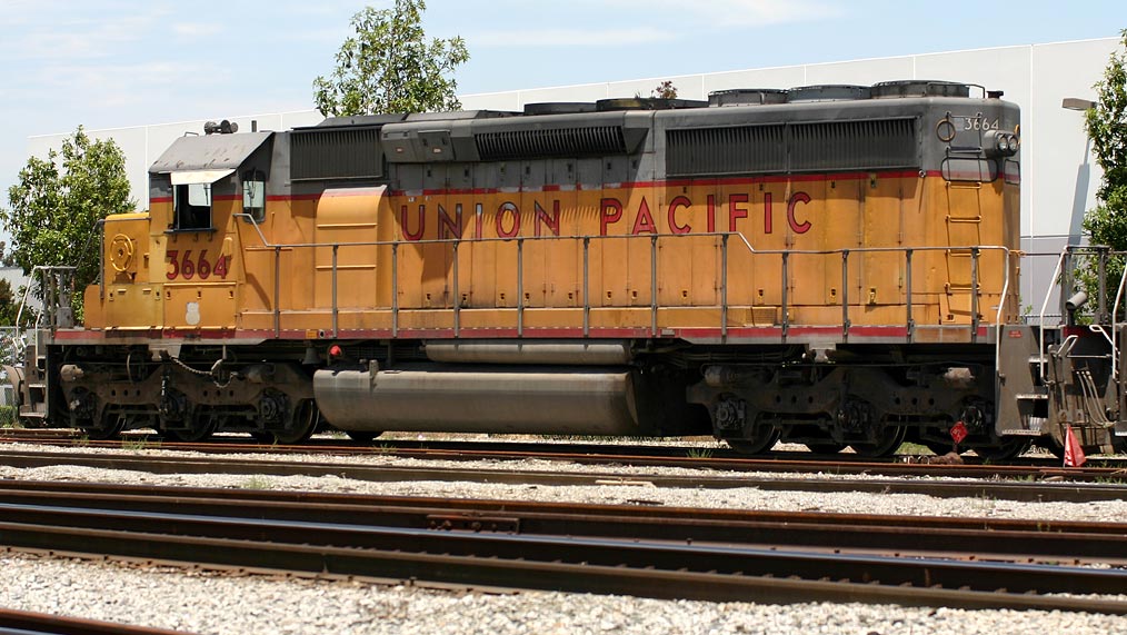 UP 3664 EMD SD40-2