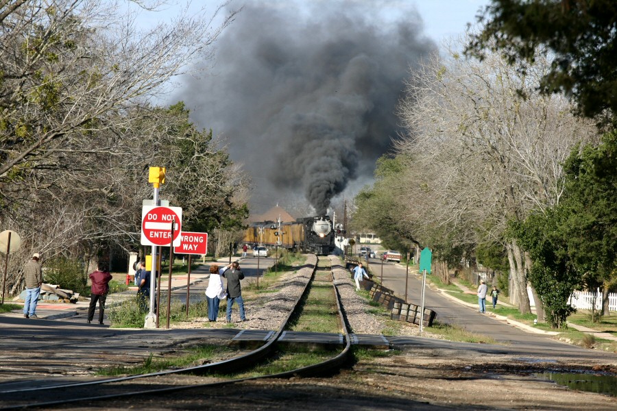 UP 3985 - Bryan TX (1)