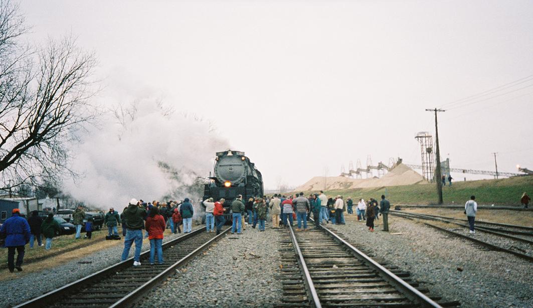UP 3985 Takes A Rest