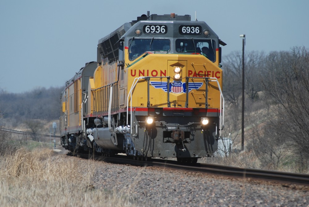 UP 6936 at St Marys, KS